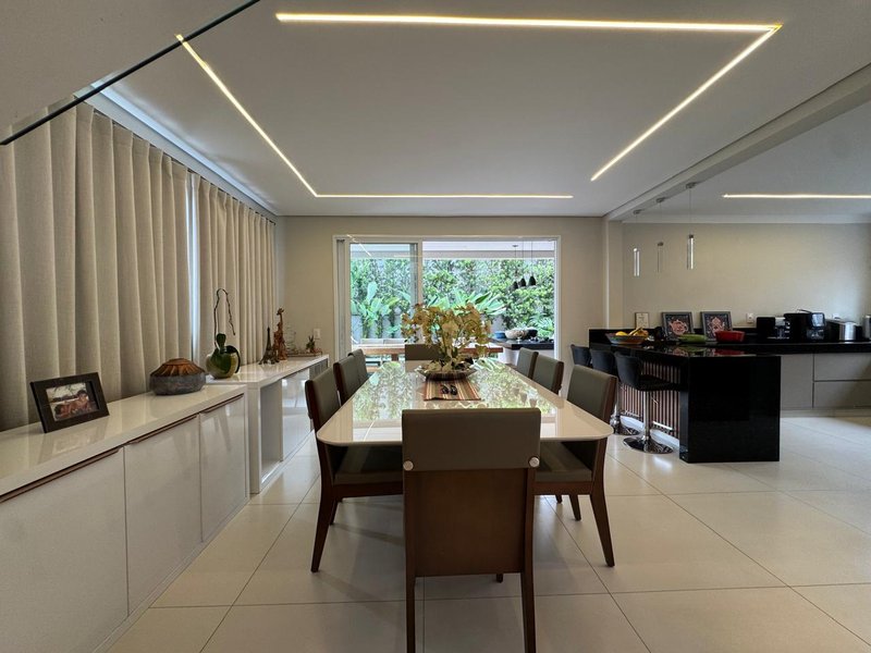 Casa Exclusiva à Venda no Swiss Park – Luxo e Conforto para Sua Família! Rodovia Anhangüera Campinas - 