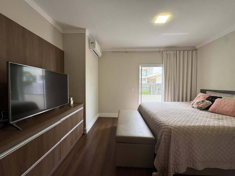 Casa Exclusiva à Venda no Swiss Park – Luxo e Conforto para Sua Família! Rodovia Anhangüera Campinas - 