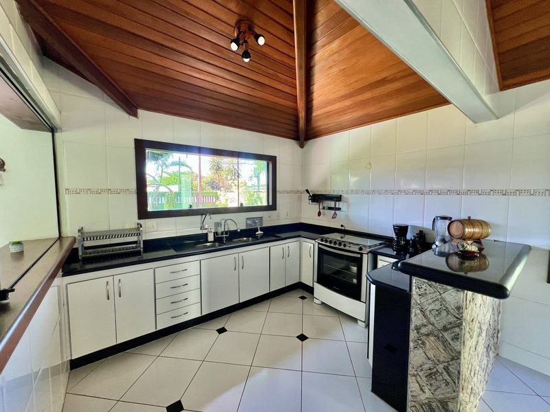 Viva o melhor de Búzios! Casa com suíte master e área verde em Baía Formosa Rua Perdizes Armação dos Búzios - 