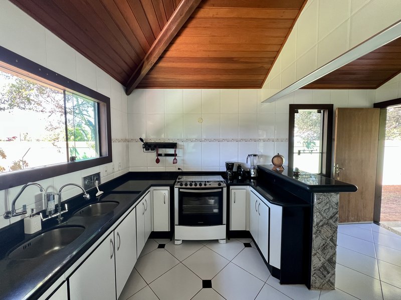 Viva o melhor de Búzios! Casa com suíte master e área verde em Baía Formosa Rua Perdizes Armação dos Búzios - 