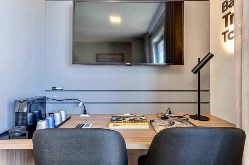 R$ 630.000 - GO 24 - LIND&Iacute;SSIMO STUDIO - MOBILIADO - DECORADO - EQUIPADO - 24M2 Rua Vinte e Quatro de Outubro Porto Alegre - 