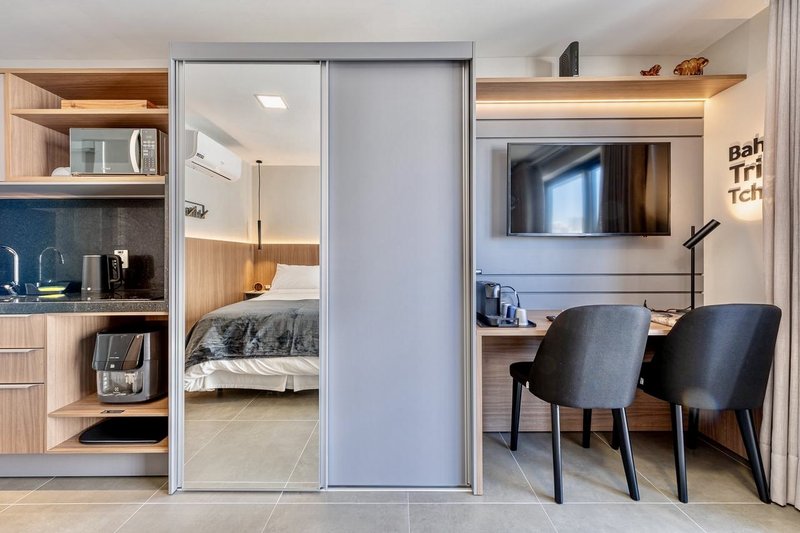 R$ 630.000 - GO 24 - LIND&Iacute;SSIMO STUDIO - MOBILIADO - DECORADO - EQUIPADO - 24M2 Rua Vinte e Quatro de Outubro Porto Alegre - 