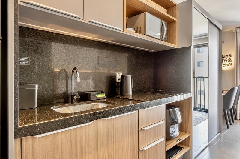 R$ 630.000 - GO 24 - LIND&Iacute;SSIMO STUDIO - MOBILIADO - DECORADO - EQUIPADO - 24M2 Rua Vinte e Quatro de Outubro Porto Alegre - 