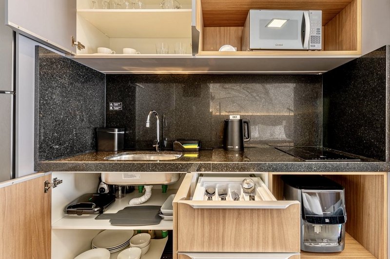 R$ 630.000 - GO 24 - LIND&Iacute;SSIMO STUDIO - MOBILIADO - DECORADO - EQUIPADO - 24M2 Rua Vinte e Quatro de Outubro Porto Alegre - 