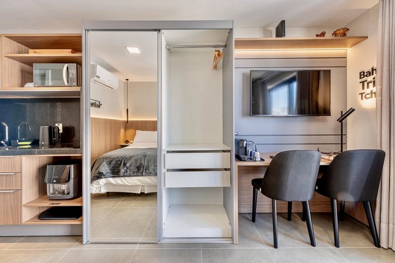 R$ 630.000 - GO 24 - LIND&Iacute;SSIMO STUDIO - MOBILIADO - DECORADO - EQUIPADO - 24M2 Rua Vinte e Quatro de Outubro Porto Alegre - 