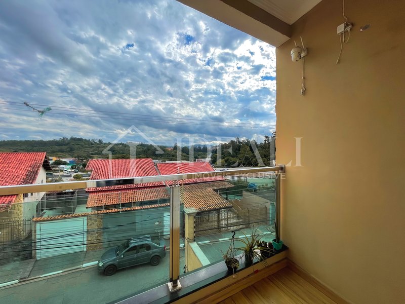 CASA LINDA E ESPAÇOSA – PARQUE MUNHOZ / FRANCO DA ROCHA Rua Nicola Bonilha Franco da Rocha - 