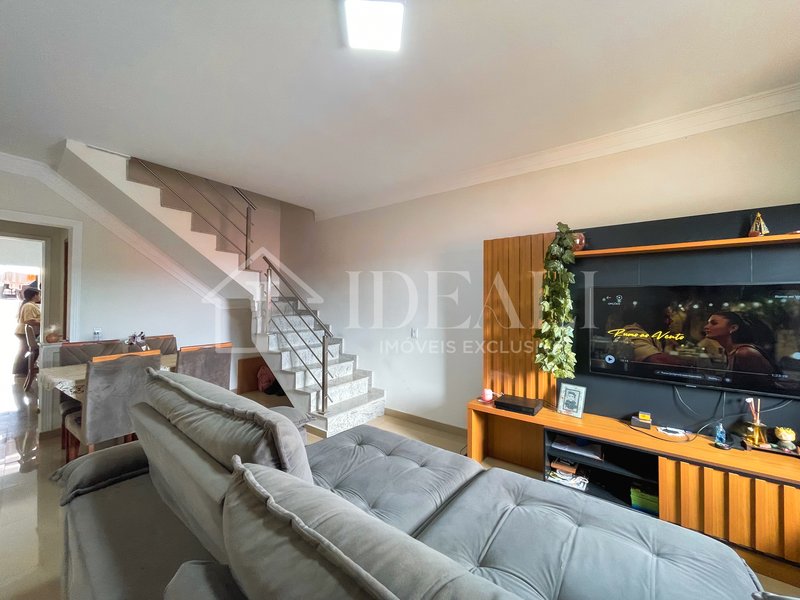 CASA LINDA E ESPAÇOSA – PARQUE MUNHOZ / FRANCO DA ROCHA Rua Nicola Bonilha Franco da Rocha - 