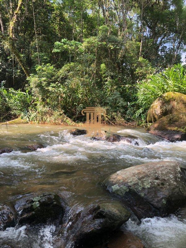 Chácara com 2.00m² em São Francisco Xavier - SP  São José dos Campos - 