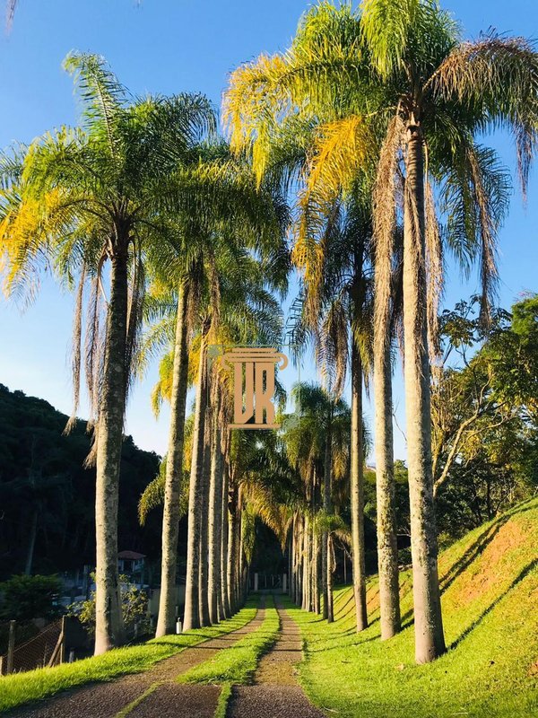 Chácara com 10.000m² em condomínio de São José dos Campos - SP  São José dos Campos - 