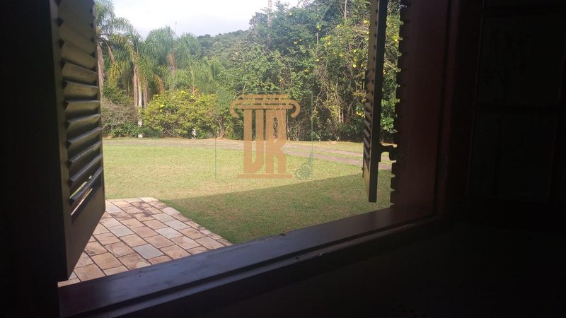 Chácara com 10.000m² em condomínio de São José dos Campos - SP  São José dos Campos - 