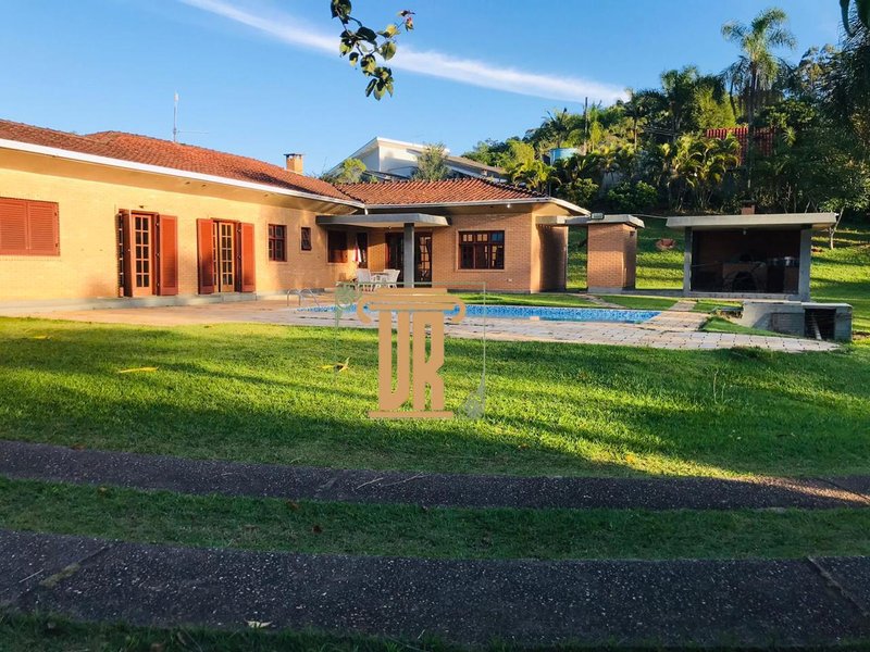 Chácara com 10.000m² em condomínio de São José dos Campos - SP  São José dos Campos - 