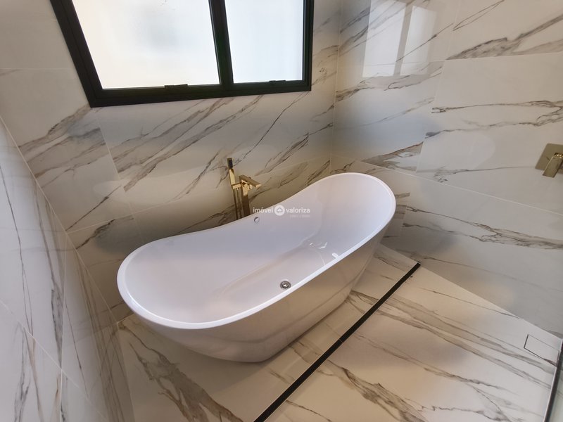 Casa com 4 suítes, banheira e área gourmet no Terras Altas  Avaré - 