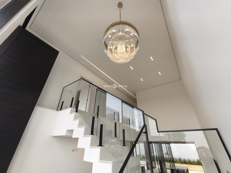 Casa com 4 suítes, banheira e área gourmet no Terras Altas  Avaré - 