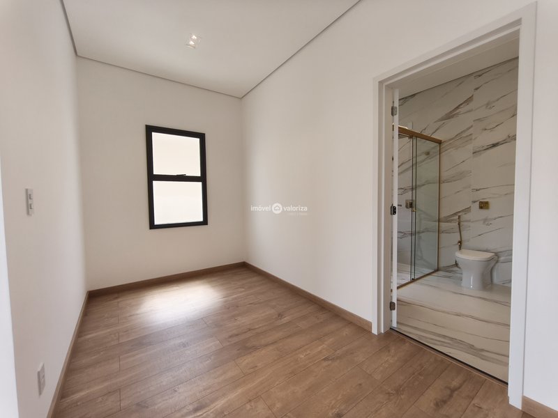 Casa com 4 suítes, banheira e área gourmet no Terras Altas  Avaré - 