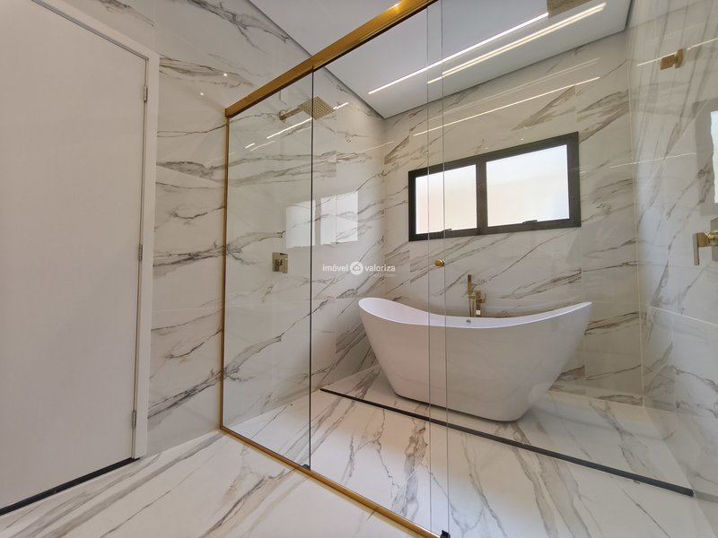 Casa com 4 suítes, banheira e área gourmet no Terras Altas  Avaré - 