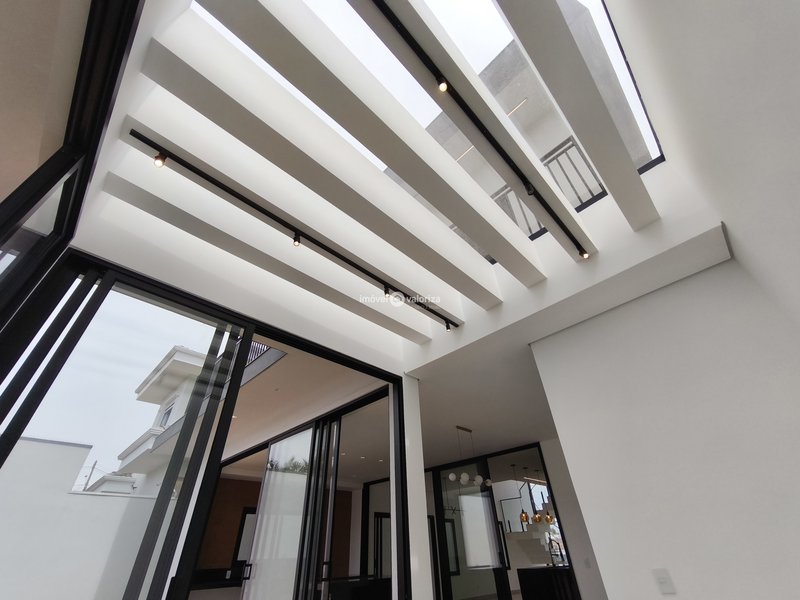 Casa com 4 suítes, banheira e área gourmet no Terras Altas  Avaré - 