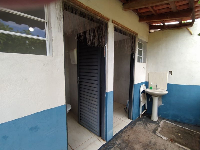 Chácara com 2 casa em alvenaria no bairro Chácara Santa Maria na cidade de Cambé no Paraná  Cambé - 