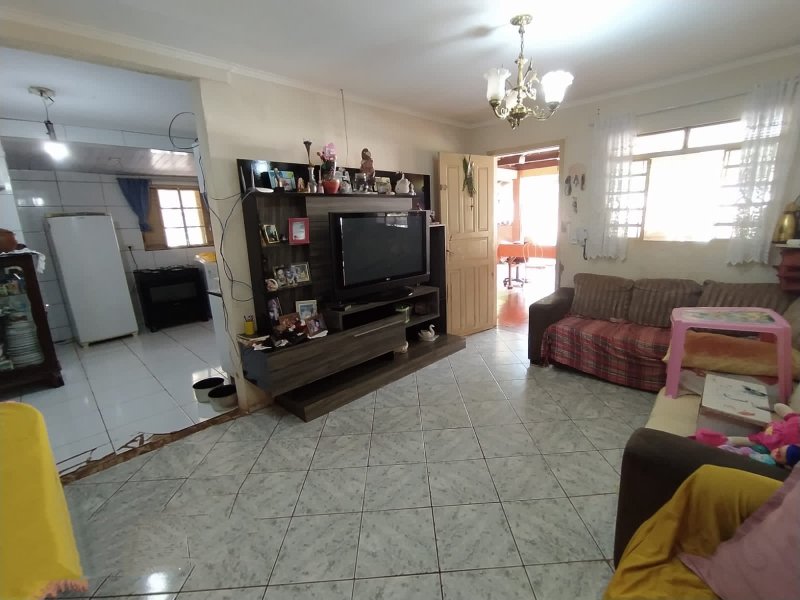 Chácara com 2 casa em alvenaria no bairro Chácara Santa Maria na cidade de Cambé no Paraná  Cambé - 