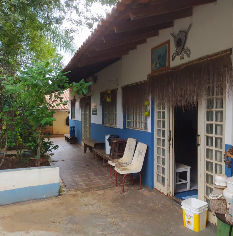 Chácara com 2 casa em alvenaria no bairro Chácara Santa Maria na cidade de Cambé no Paraná  Cambé - 