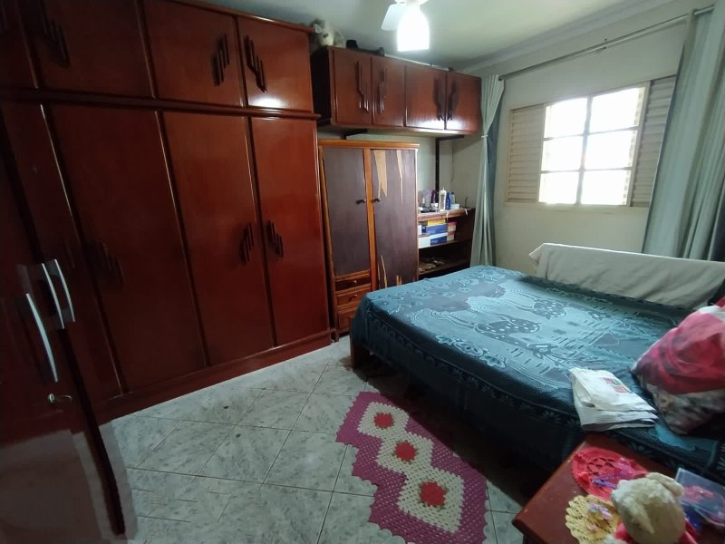 Chácara com 2 casa em alvenaria no bairro Chácara Santa Maria na cidade de Cambé no Paraná  Cambé - 