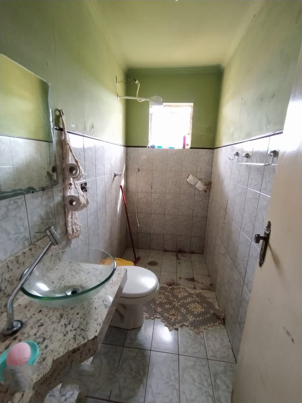 Chácara com 2 casa em alvenaria no bairro Chácara Santa Maria na cidade de Cambé no Paraná  Cambé - 