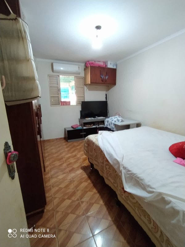 Chácara com 2 casa em alvenaria no bairro Chácara Santa Maria na cidade de Cambé no Paraná  Cambé - 