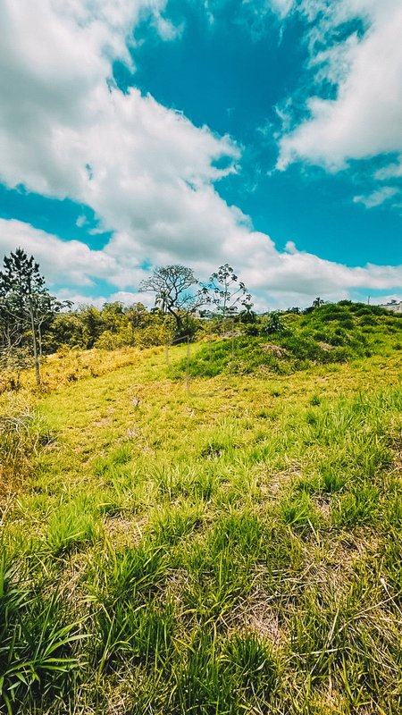 Terreno de 1006 m² no Condomínio Lago Dourado Estrada do Tanquinho Jacareí - 