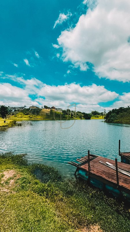 Terreno de 1006 m² no Condomínio Lago Dourado Estrada do Tanquinho Jacareí - 