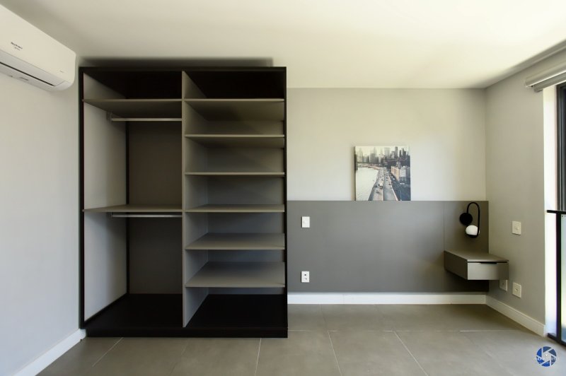 R$ 569.000 - GO 24 - &Oacute;TIMO STUDIO - SEMIMOBILIADO - DECORADO - EQUIPADO - 24M2 Rua Vinte e Quatro de Outubro Porto Alegre - 