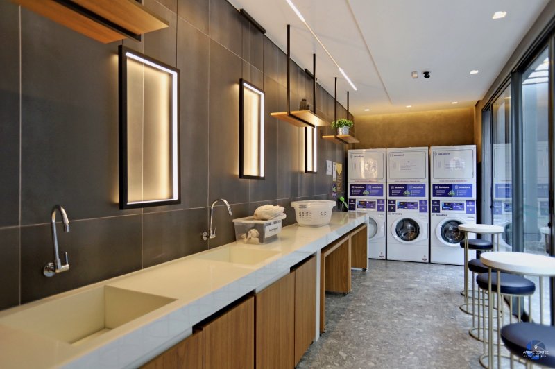 R$ 569.000 - GO 24 - &Oacute;TIMO STUDIO - SEMIMOBILIADO - DECORADO - EQUIPADO - 24M2 Rua Vinte e Quatro de Outubro Porto Alegre - 