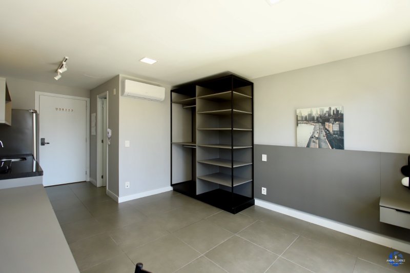 R$ 569.000 - GO 24 - &Oacute;TIMO STUDIO - SEMIMOBILIADO - DECORADO - EQUIPADO - 24M2 Rua Vinte e Quatro de Outubro Porto Alegre - 