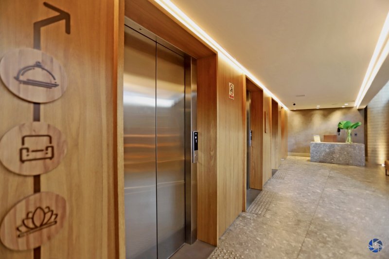 R$ 569.000 - GO 24 - &Oacute;TIMO STUDIO - SEMIMOBILIADO - DECORADO - EQUIPADO - 24M2 Rua Vinte e Quatro de Outubro Porto Alegre - 