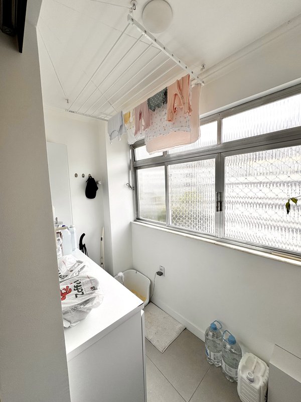 R$ 1.500.000 - &Oacute;TIMA COBERTURA DUPLEX - REFORMADA - 202M2 - 3 DORM - 2 SU&Iacute;TES - 2 VAGAS Rua Passo da Pátria Porto Alegre - 