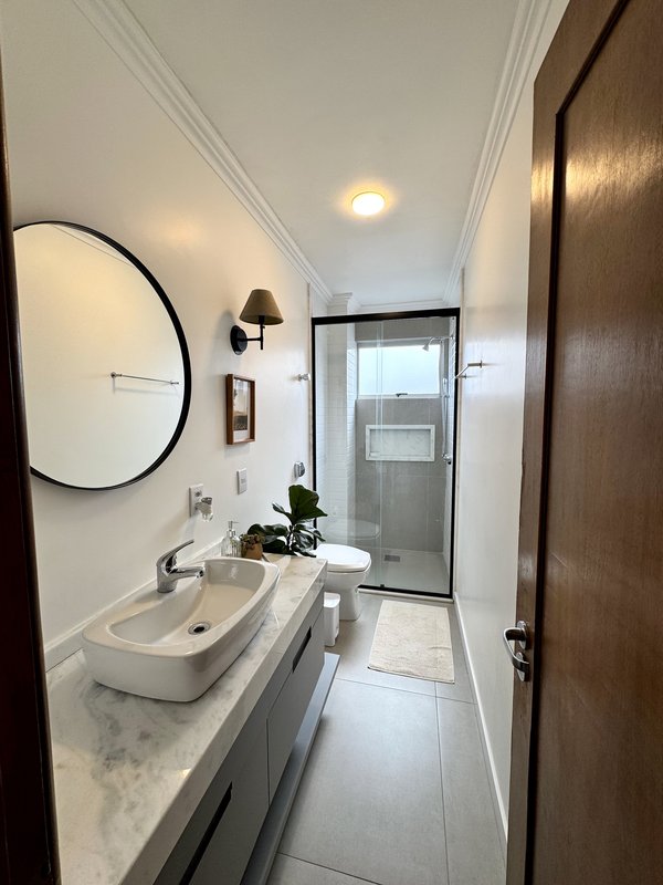 R$ 1.500.000 - &Oacute;TIMA COBERTURA DUPLEX - REFORMADA - 202M2 - 3 DORM - 2 SU&Iacute;TES - 2 VAGAS Rua Passo da Pátria Porto Alegre - 