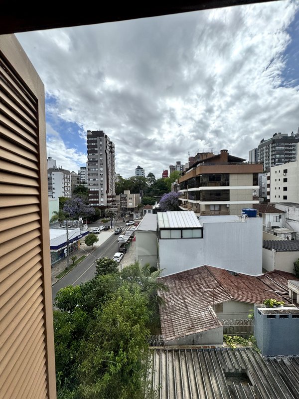 R$ 1.500.000 - &Oacute;TIMA COBERTURA DUPLEX - REFORMADA - 202M2 - 3 DORM - 2 SU&Iacute;TES - 2 VAGAS Rua Passo da Pátria Porto Alegre - 