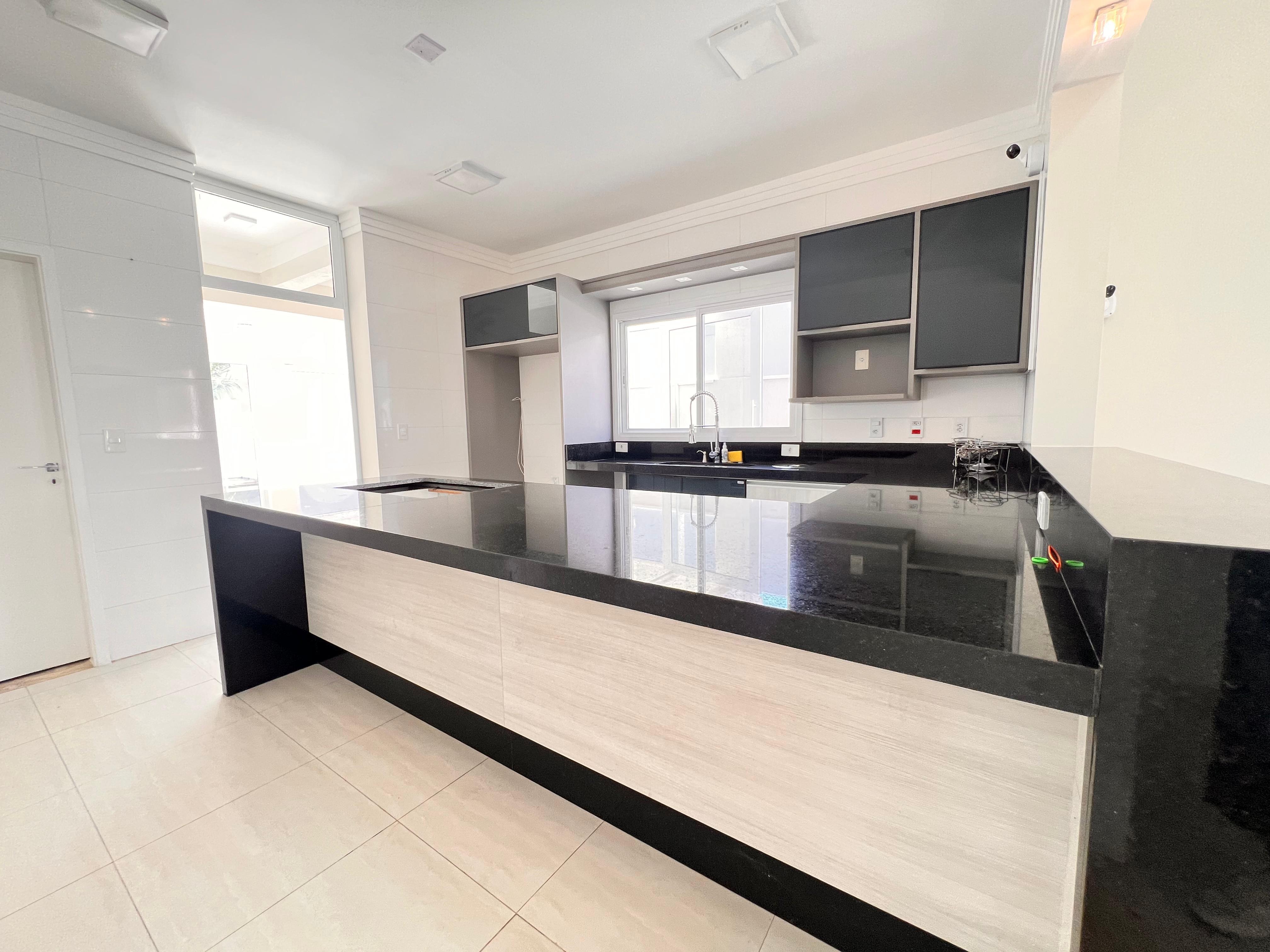 Casa com 3 dormit&oacute;rios &agrave; venda,215 m&sup2; - Condom&iacute;nio Mont Blanc - Sorocaba - SP Rua Antônio Annunciato Sorocaba - 