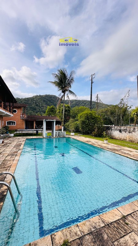 Bela e espaçosa casa central à venda em Boiçucanga – Com escritura definitiva Rua Manoel Francisco Ferro São Sebastião - 