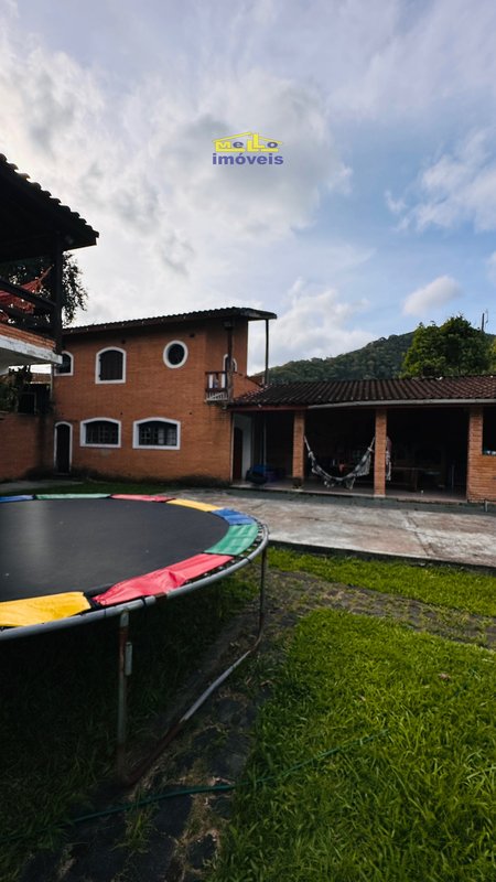 Bela e espaçosa casa central à venda em Boiçucanga – Com escritura definitiva Rua Manoel Francisco Ferro São Sebastião - 