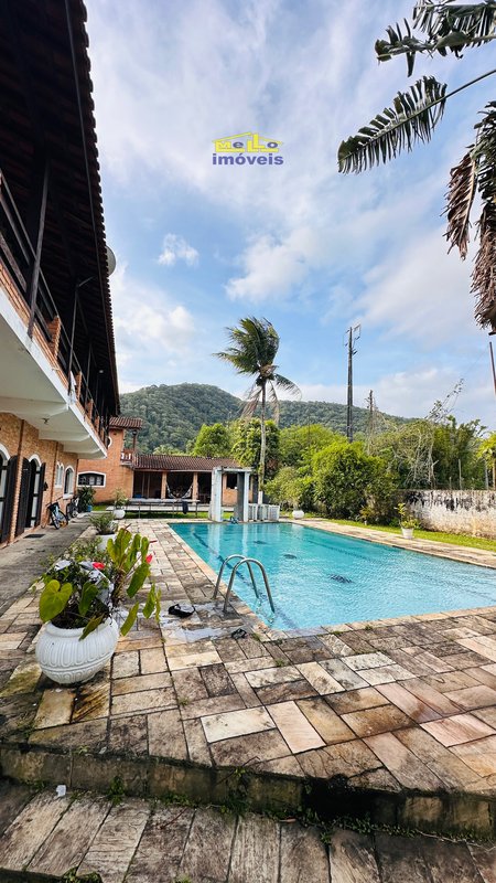 Bela e espaçosa casa central à venda em Boiçucanga – Com escritura definitiva Rua Manoel Francisco Ferro São Sebastião - 