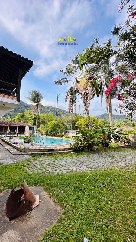 Bela e espaçosa casa central à venda em Boiçucanga – Com escritura definitiva Rua Manoel Francisco Ferro São Sebastião - 