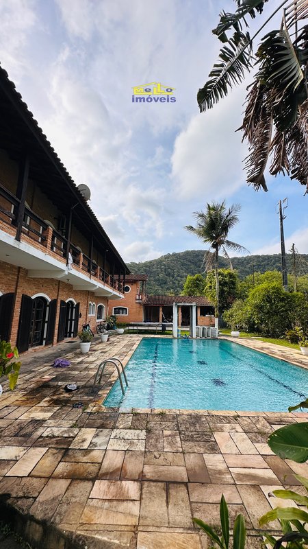 Bela e espaçosa casa central à venda em Boiçucanga – Com escritura definitiva Rua Manoel Francisco Ferro São Sebastião - 