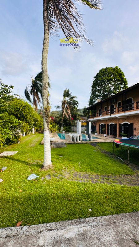 Bela e espaçosa casa central à venda em Boiçucanga – Com escritura definitiva Rua Manoel Francisco Ferro São Sebastião - 