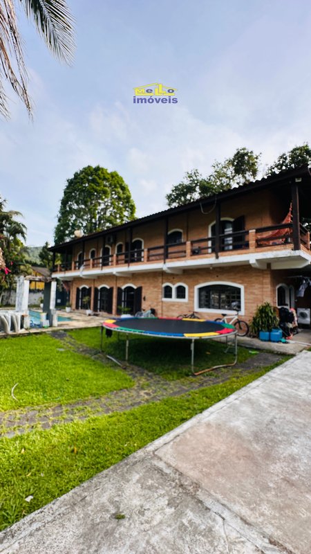 Bela e espaçosa casa central à venda em Boiçucanga – Com escritura definitiva Rua Manoel Francisco Ferro São Sebastião - 