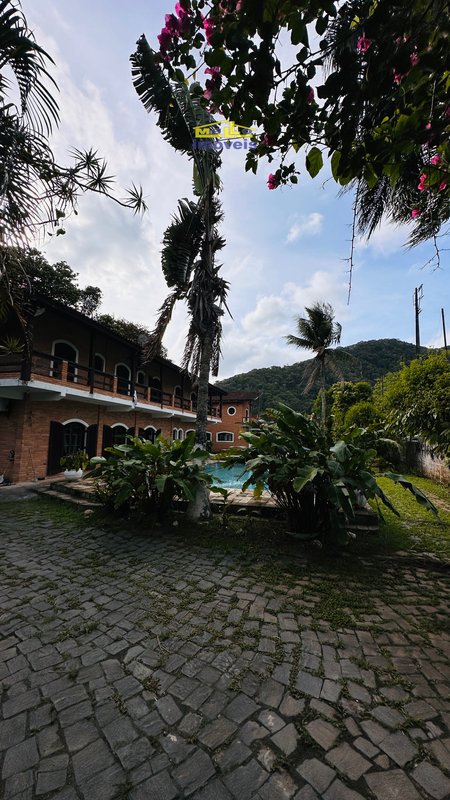 Bela e espaçosa casa central à venda em Boiçucanga – Com escritura definitiva Rua Manoel Francisco Ferro São Sebastião - 