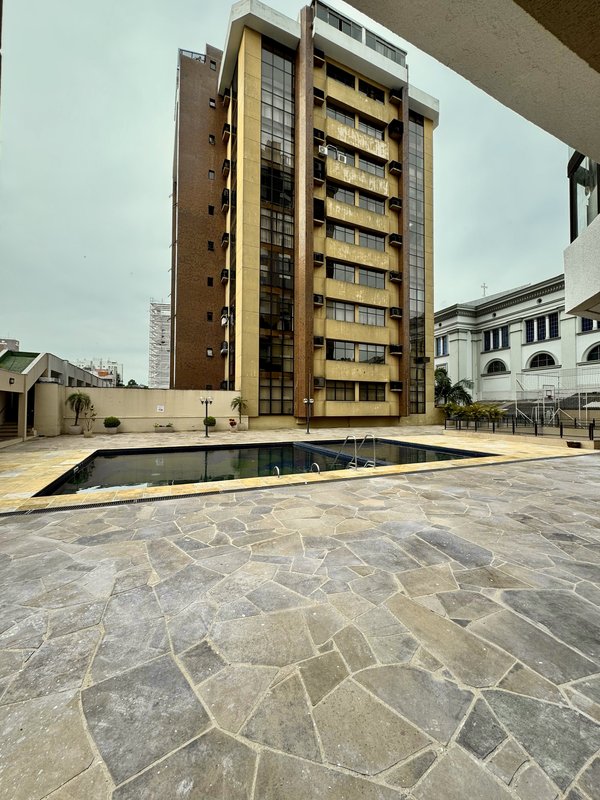 R$ 880.000 - EXCELENTE APARTAMENTO - 90M2 - 2 DORM - SU&Iacute;TE - INFRA - 1 VAGA Rua Vinte e Quatro de Outubro Porto Alegre - 