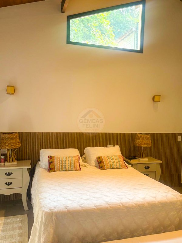 CASA TÉRREA REFORMADA EM JUQUEHY – CONFORTO, ESPAÇO E NATUREZA - À VENDA  São Sebastião - 