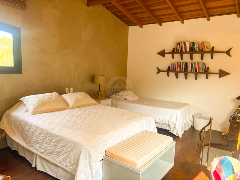 CASA TÉRREA REFORMADA EM JUQUEHY – CONFORTO, ESPAÇO E NATUREZA - À VENDA  São Sebastião - 