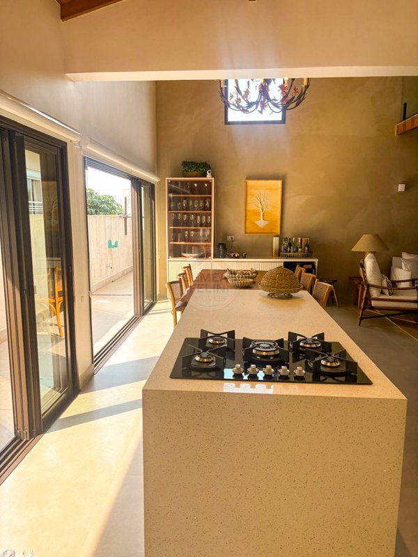 CASA TÉRREA REFORMADA EM JUQUEHY – CONFORTO, ESPAÇO E NATUREZA - À VENDA  São Sebastião - 