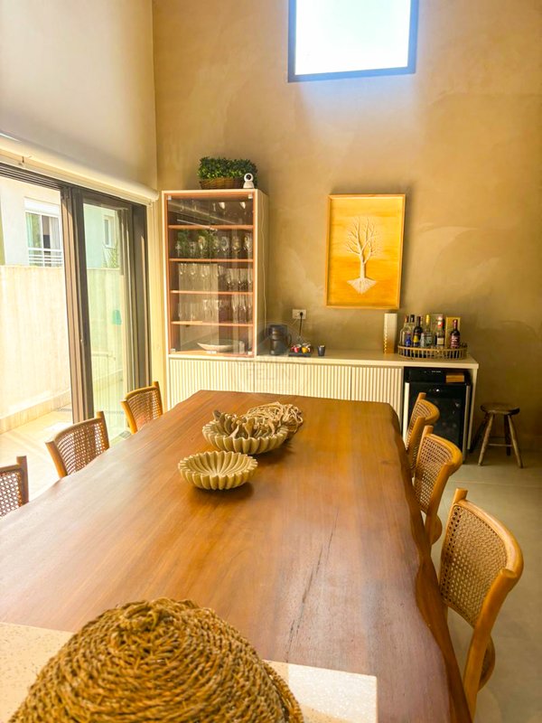 CASA TÉRREA REFORMADA EM JUQUEHY – CONFORTO, ESPAÇO E NATUREZA - À VENDA  São Sebastião - 