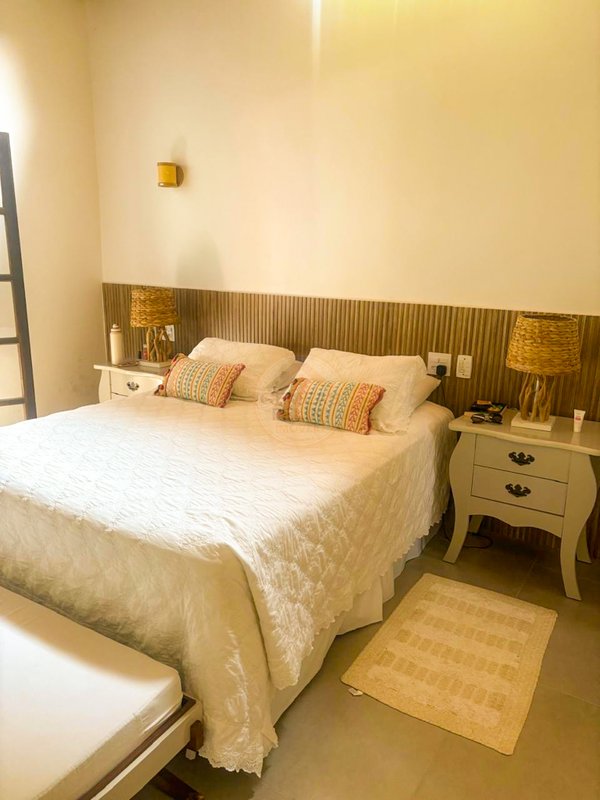 CASA TÉRREA REFORMADA EM JUQUEHY – CONFORTO, ESPAÇO E NATUREZA - À VENDA  São Sebastião - 